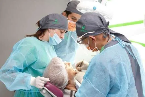 Cirugía implante dental