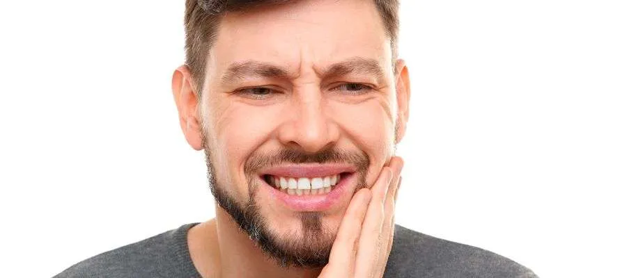Dolor de dientes originado en los senos maxilares Dolor de dientes originado en los senos maxilares